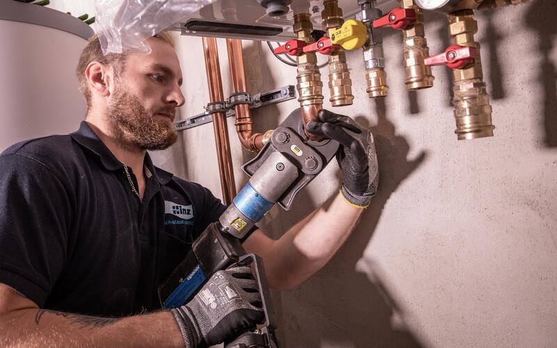 Heizung mit Zukunft | Unsere Leistungen — Hinz - Fachbetrieb für Sanitär- und Heizungstechnik in Köln