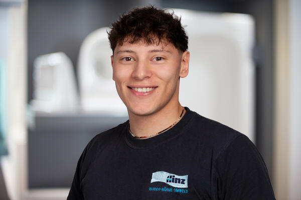 Joussef El Hassan - Kundendienst Sanitär Joussef El Hassan - Kundendienst Sanitär | Hinz - Fachbetrieb für Sanitär- und Heizungstechnik in Köln