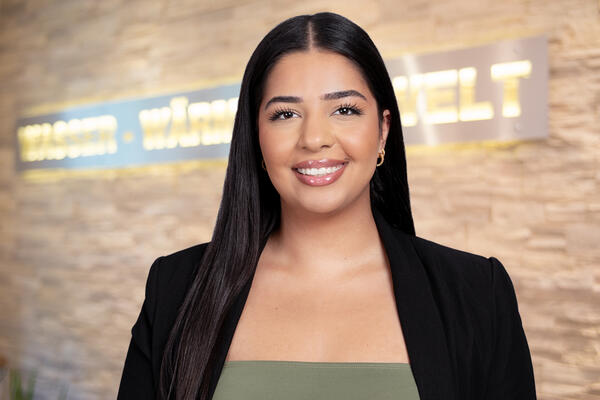 Dilan Kalandar - Verwaltung / Empfang Dilan Kalandar - Verwaltung / Empfang | Hinz - Fachbetrieb für Sanitär- und Heizungstechnik in Köln