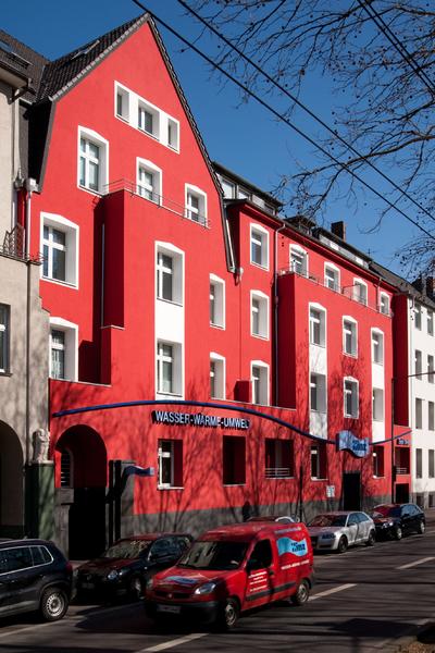 Neue Fassade des Firmengebäudes